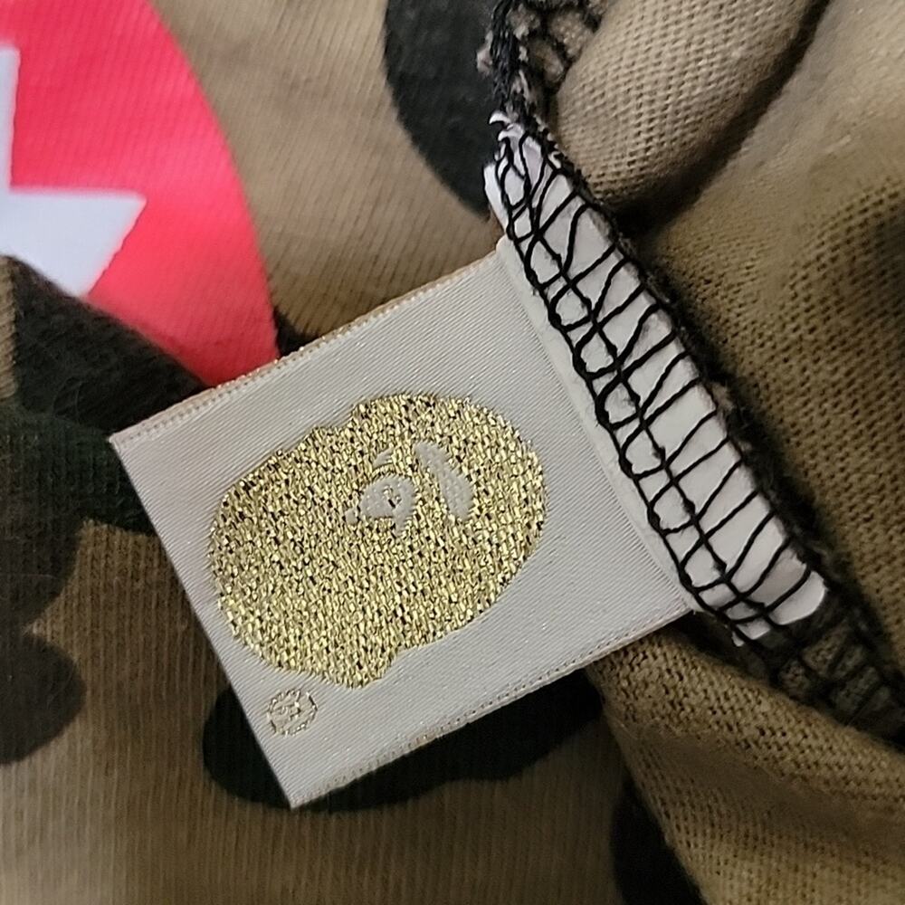 A Bathing Ape Graphic Tee - Picture 3 of 9